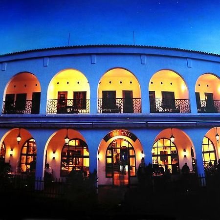 Speke Hotel 1996 Ltd Кампала Екстериор снимка